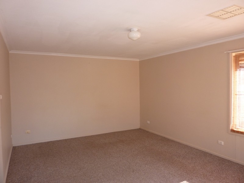 63 Margaret Crescent, Dubbo NSW 2830