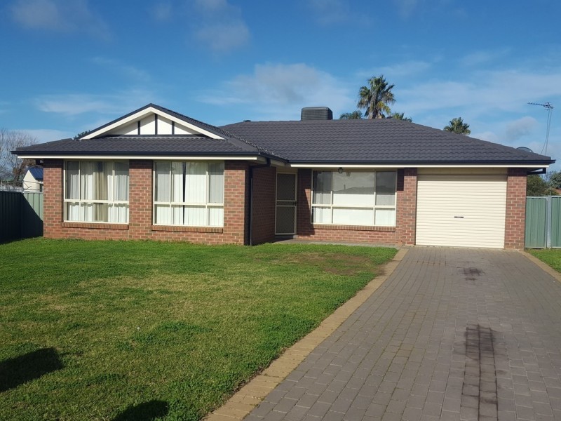 48 Meadowbank Drive, Dubbo NSW 2830