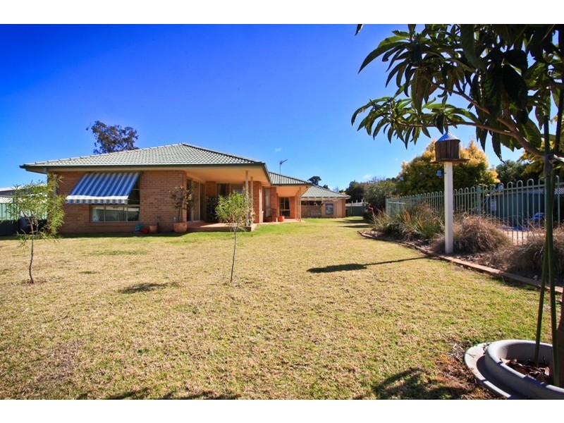 7 Pebble Beach Drive, Dubbo NSW 2830