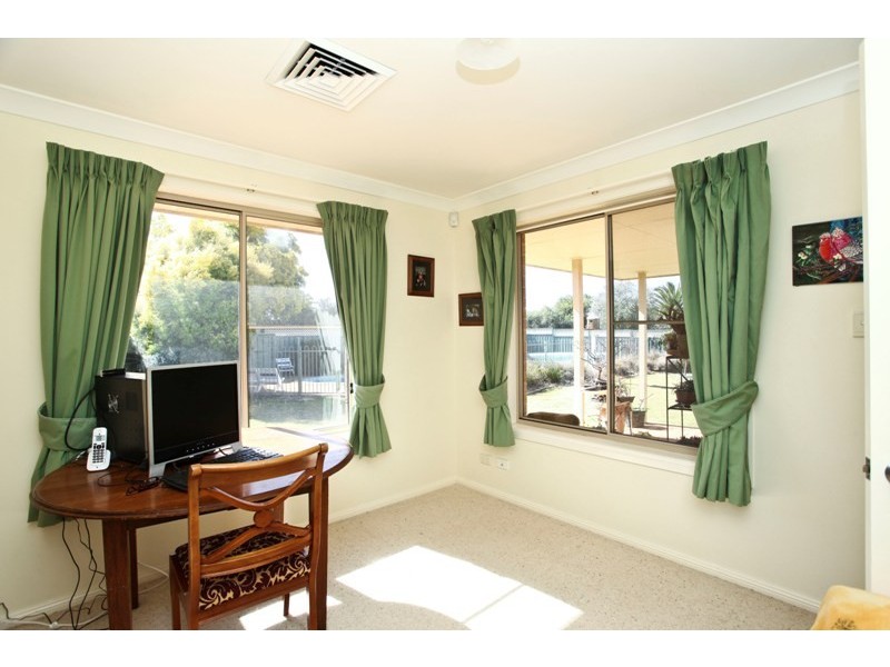 7 Pebble Beach Drive, Dubbo NSW 2830