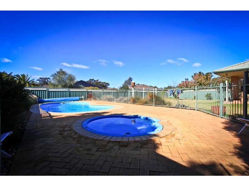 7 Pebble Beach Drive, Dubbo NSW 2830