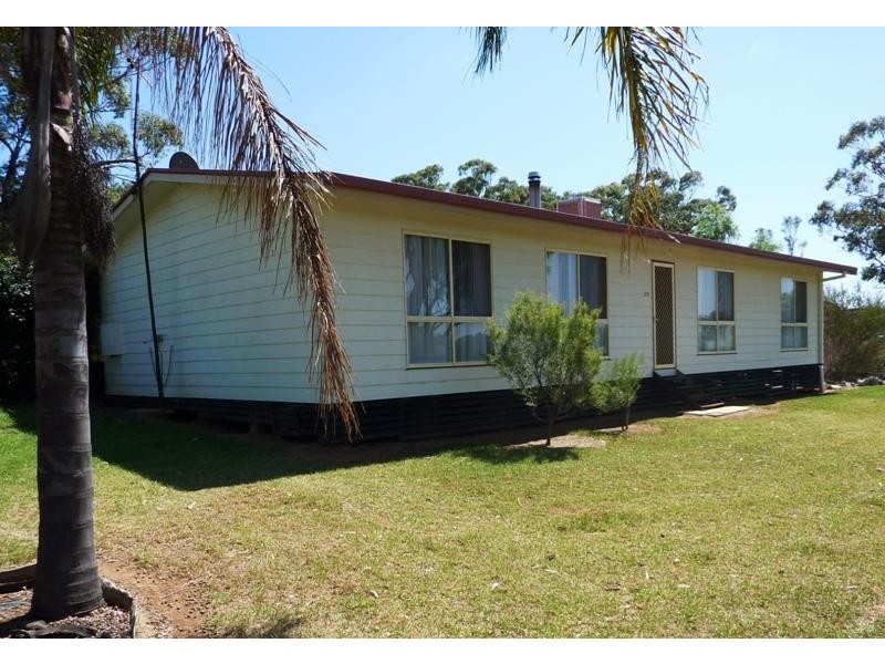 22 Chambers Street, Geurie NSW 2831
