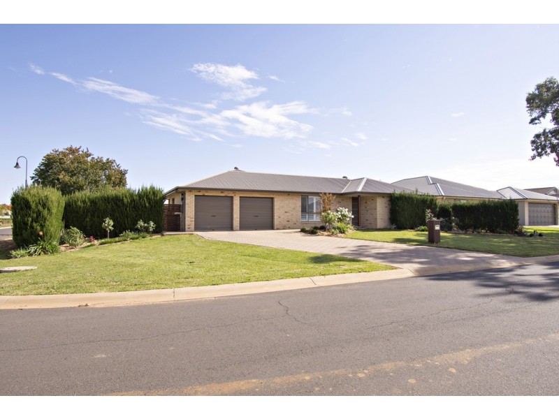 16 Durum Circuit, Dubbo NSW 2830