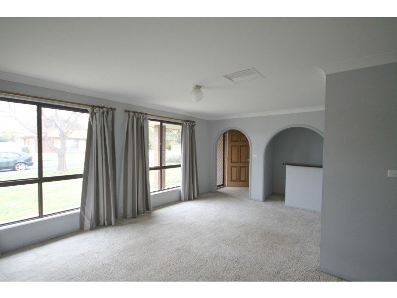5 Flinders Close, Dubbo NSW 2830