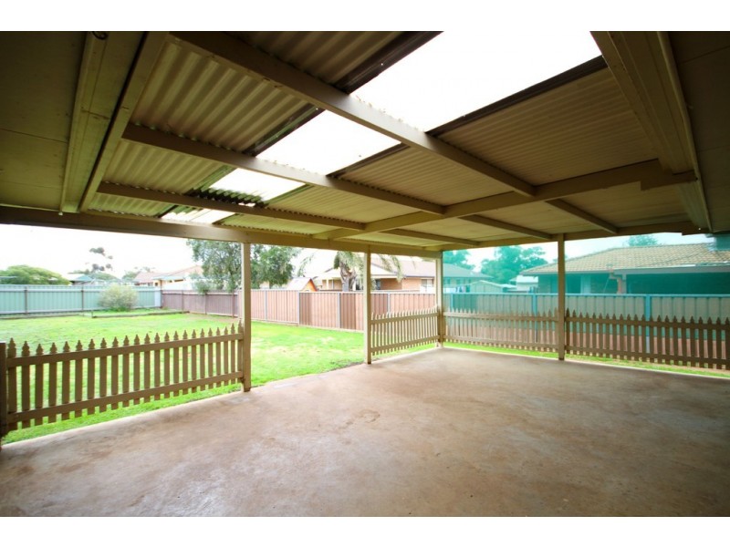 5 Flinders Close, Dubbo NSW 2830
