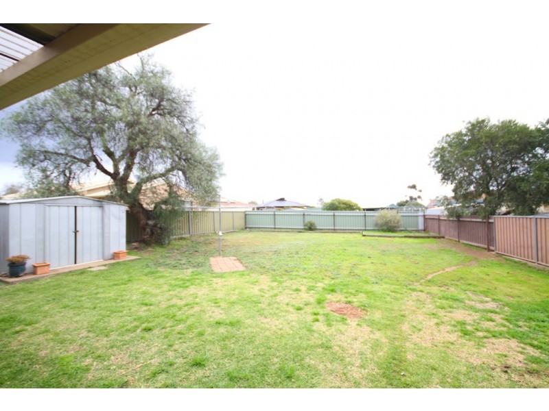 5 Flinders Close, Dubbo NSW 2830