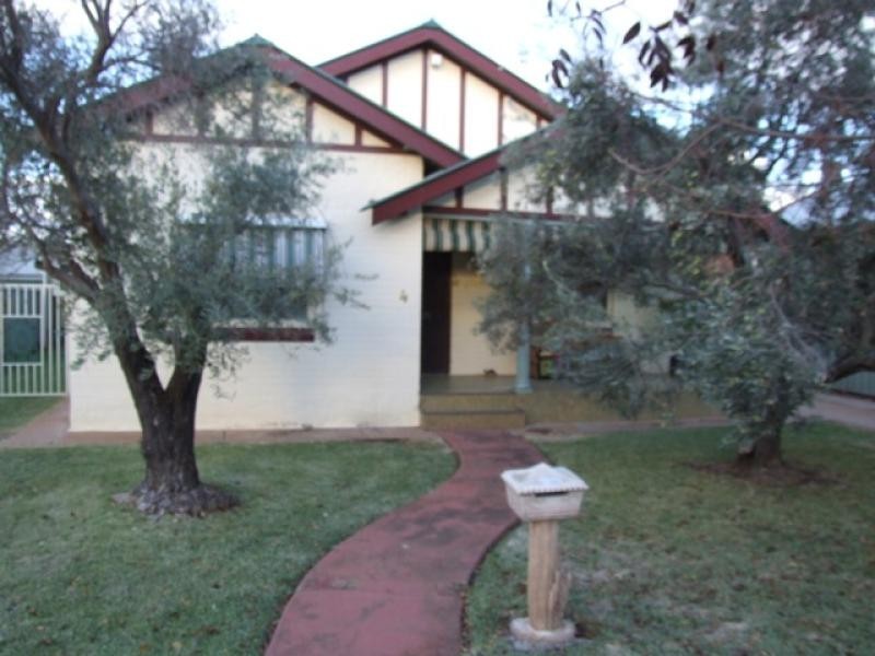 4 George Street, Dubbo NSW 2830