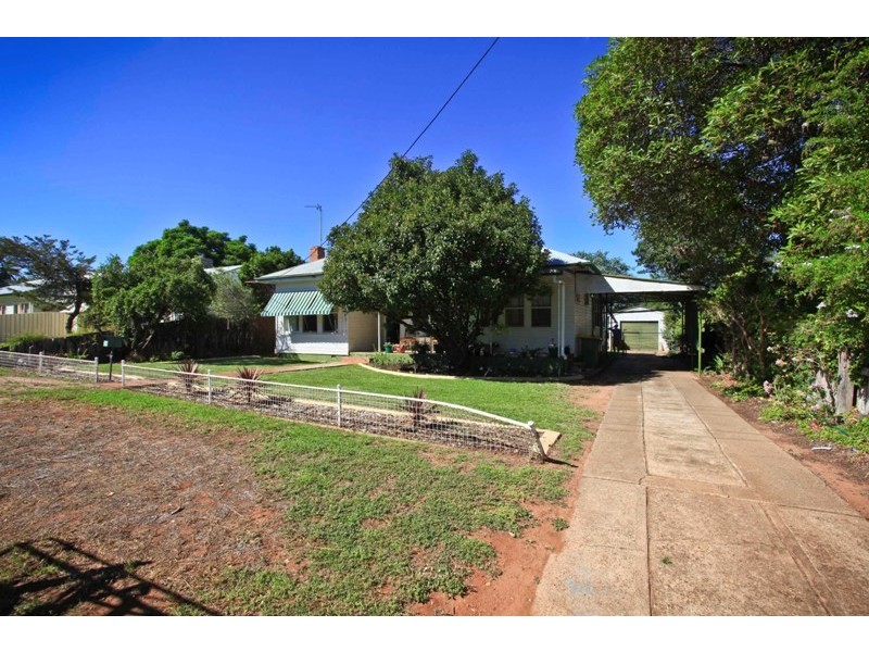 3 Sanderson Street, Dubbo NSW 2830