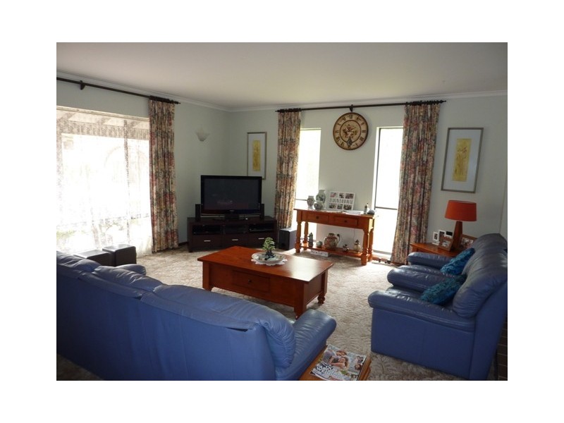 2 Topaz Street, Dubbo NSW 2830