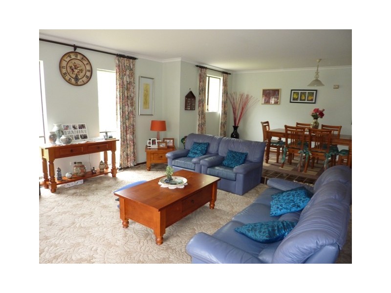 2 Topaz Street, Dubbo NSW 2830