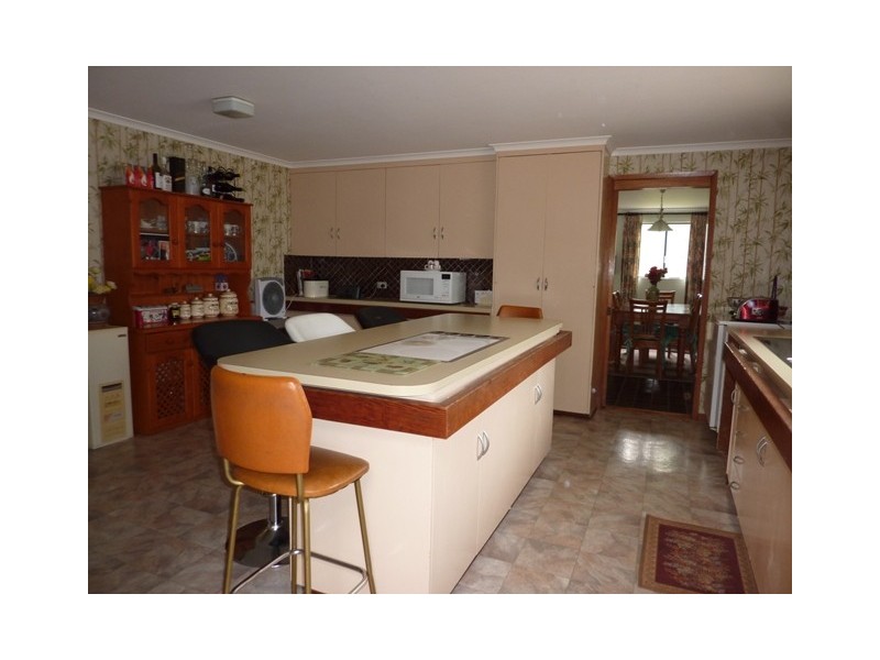 2 Topaz Street, Dubbo NSW 2830