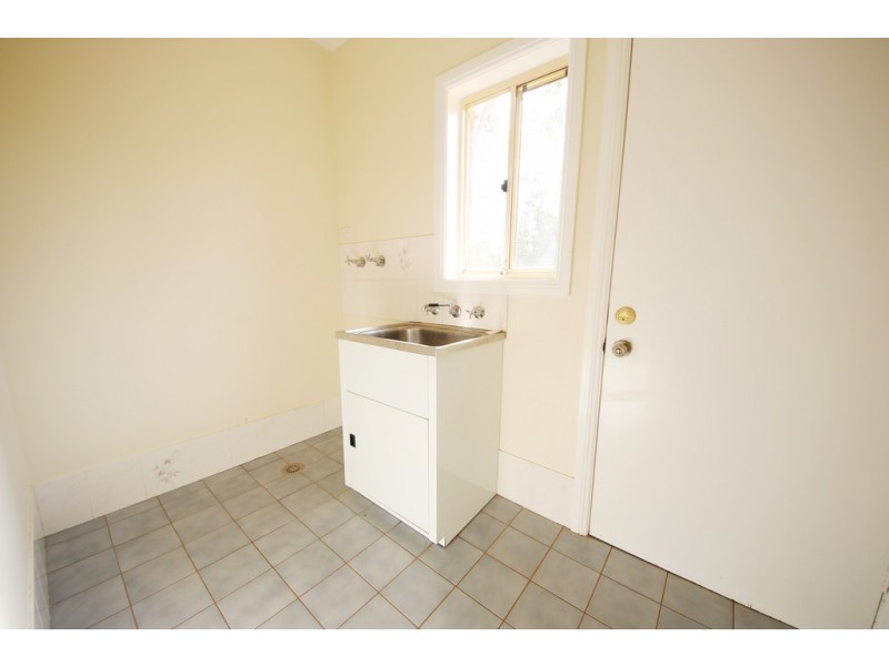 6a Ellis Park Close, Dubbo NSW 2830