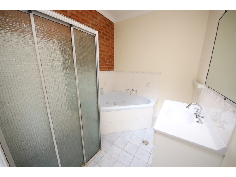 6a Ellis Park Close, Dubbo NSW 2830