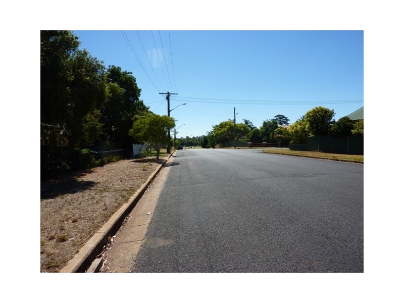 7 Reakes Ave, Dubbo NSW 2830