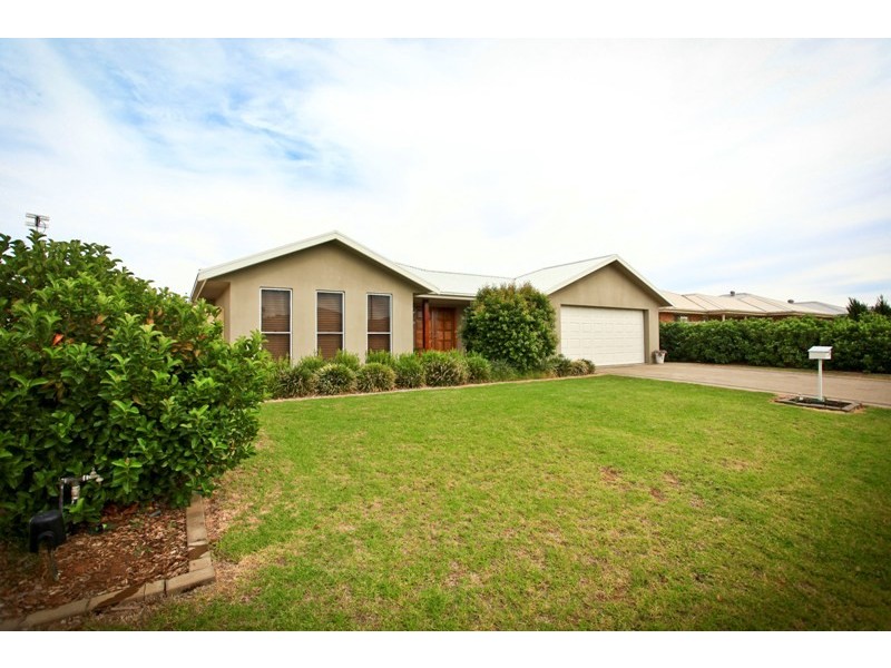 30 William Farrer Drive, Dubbo NSW 2830