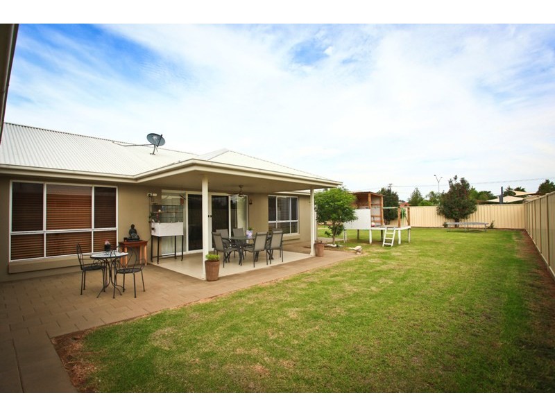 30 William Farrer Drive, Dubbo NSW 2830