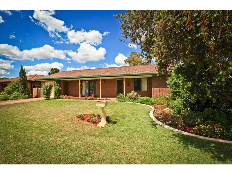 16 Royal Parade, Dubbo NSW 2830