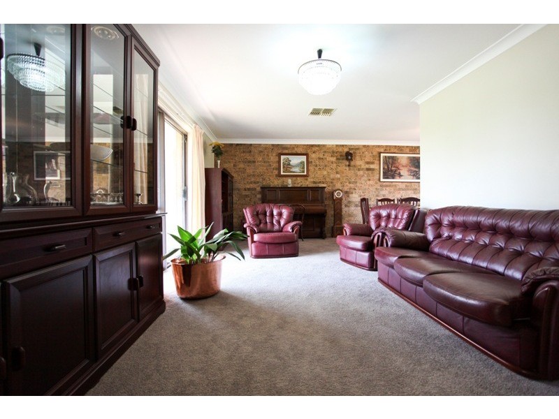 16 Royal Parade, Dubbo NSW 2830