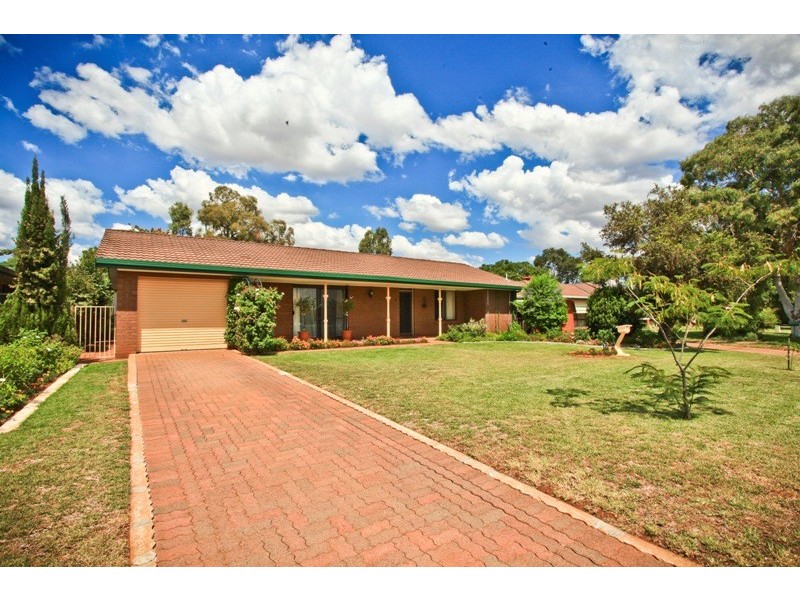 16 Royal Parade, Dubbo NSW 2830