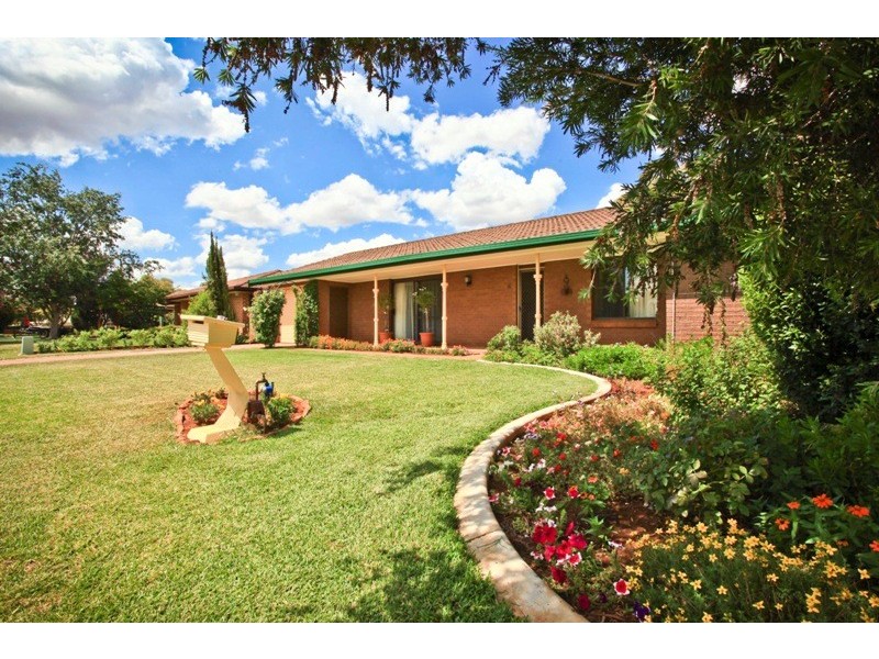16 Royal Parade, Dubbo NSW 2830