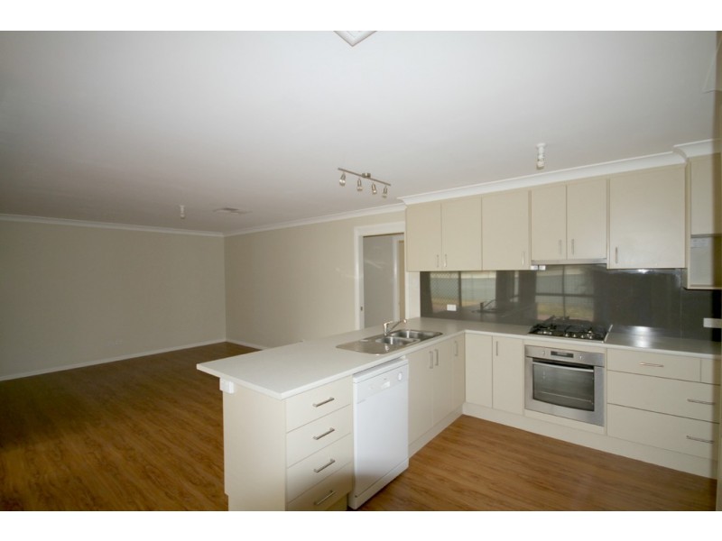 6 Castlereagh Avenue, Dubbo NSW 2830