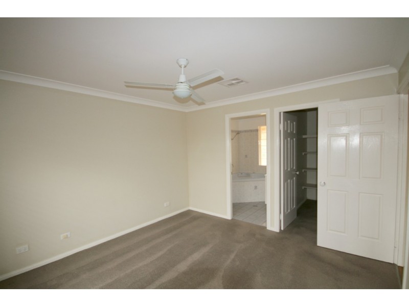 6 Castlereagh Avenue, Dubbo NSW 2830