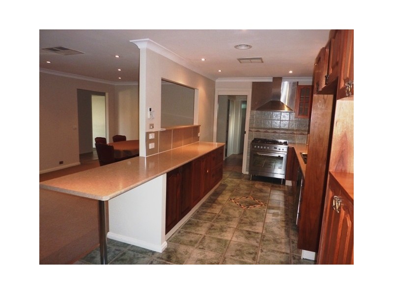 66 Sovereign Street, Dubbo NSW 2830