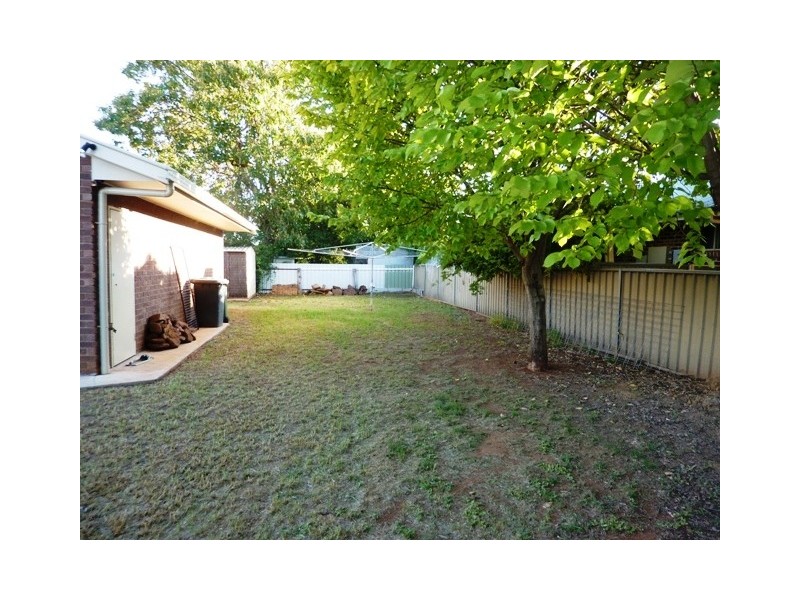66 Sovereign Street, Dubbo NSW 2830