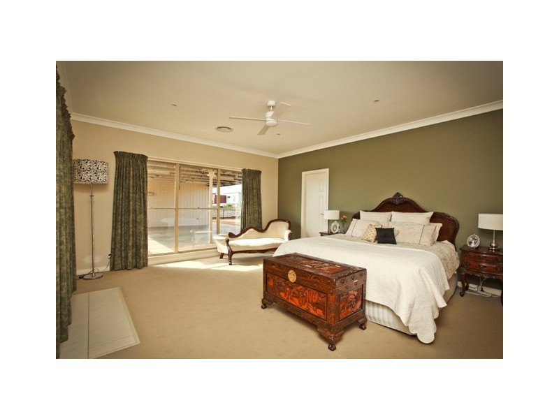 7 Ballindoch Place, Dubbo NSW 2830