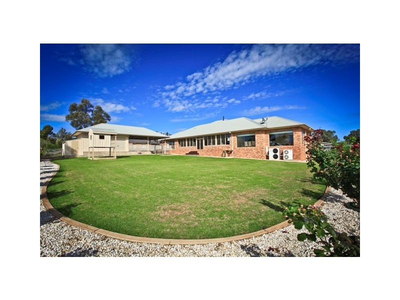 7 Ballindoch Place, Dubbo NSW 2830