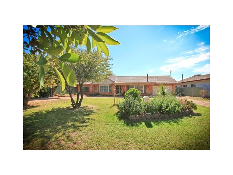 34 Lovett Avenue, Dubbo NSW 2830