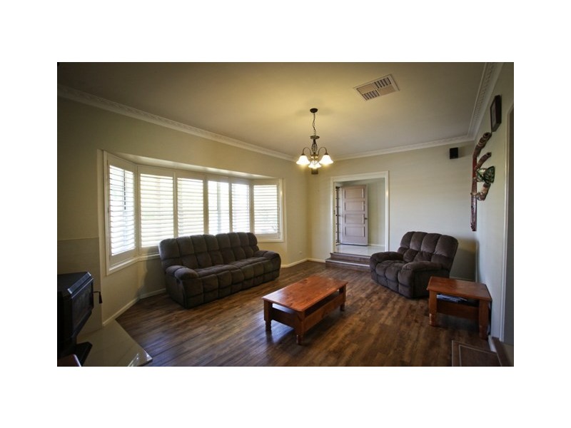 34 Lovett Avenue, Dubbo NSW 2830