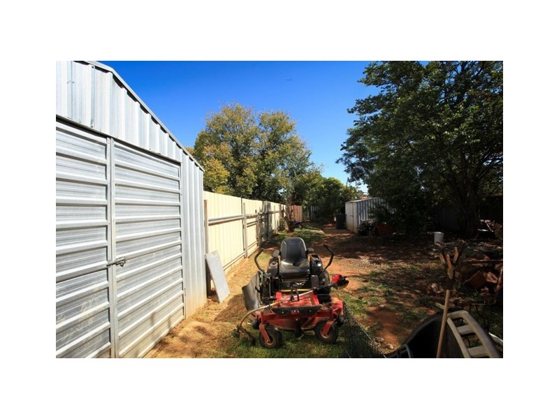 34 Lovett Avenue, Dubbo NSW 2830