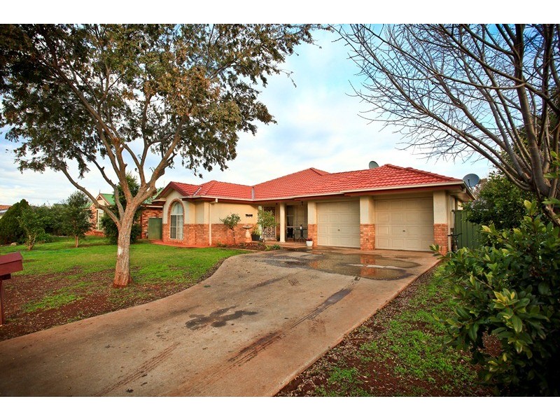 25 Castlereagh Avenue, Dubbo NSW 2830
