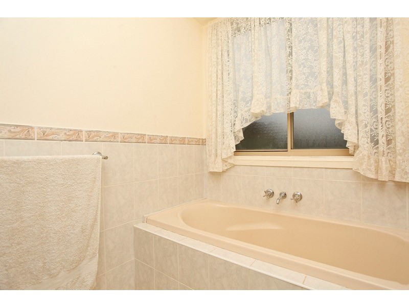 25 Castlereagh Avenue, Dubbo NSW 2830