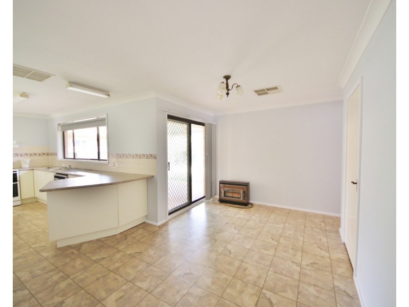 14 Mackay Drive, Dubbo NSW 2830