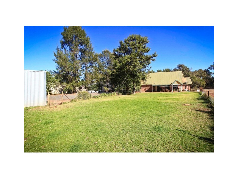 18 Hargraves Lane, Gilgandra NSW 2827