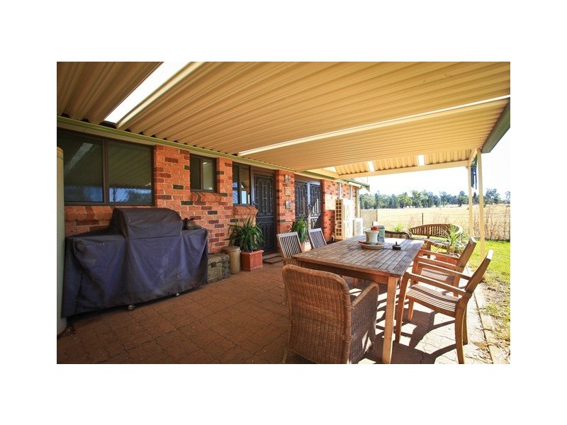 18 Hargraves Lane, Gilgandra NSW 2827