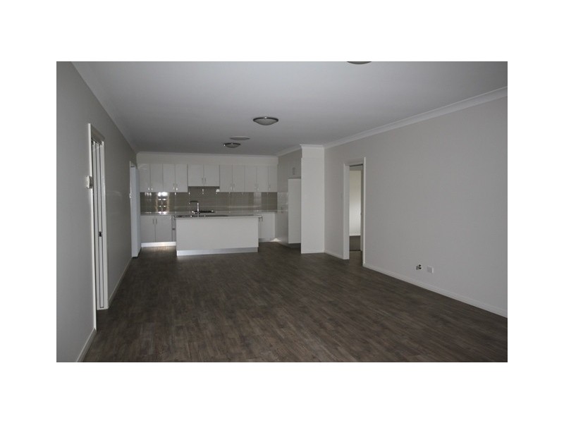 2/40 Dalbeattie Crescent, Dubbo NSW 2830