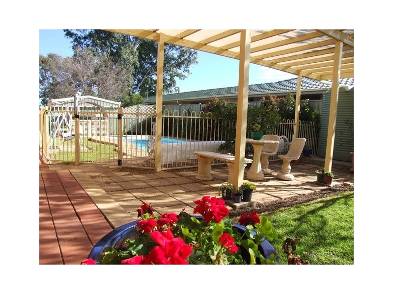 12 Wirraway Close, Dubbo NSW 2830