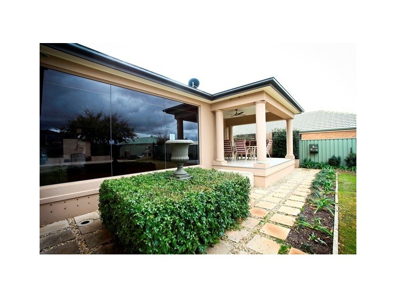 10 Hawkesbury Place, Dubbo NSW 2830
