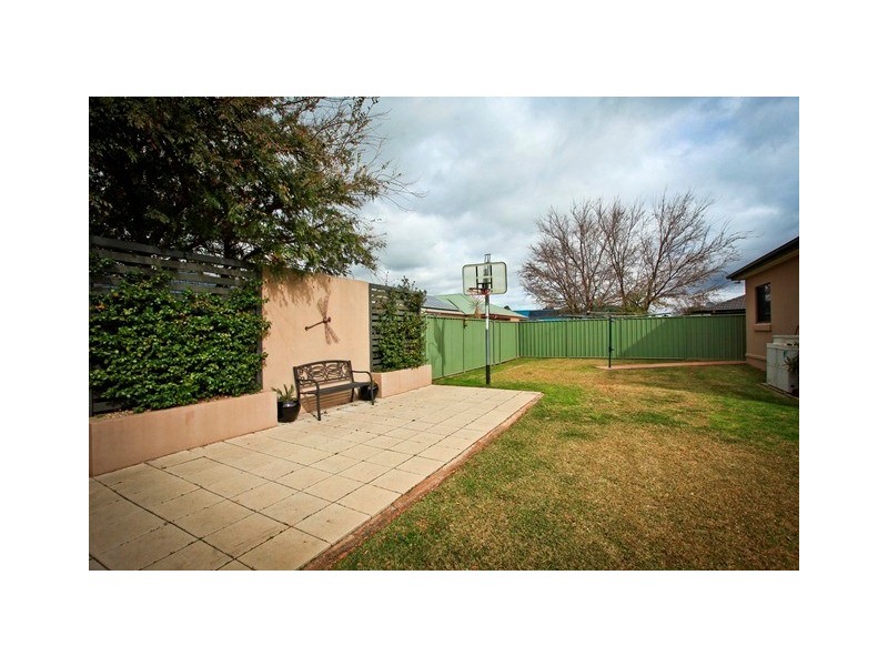 10 Hawkesbury Place, Dubbo NSW 2830