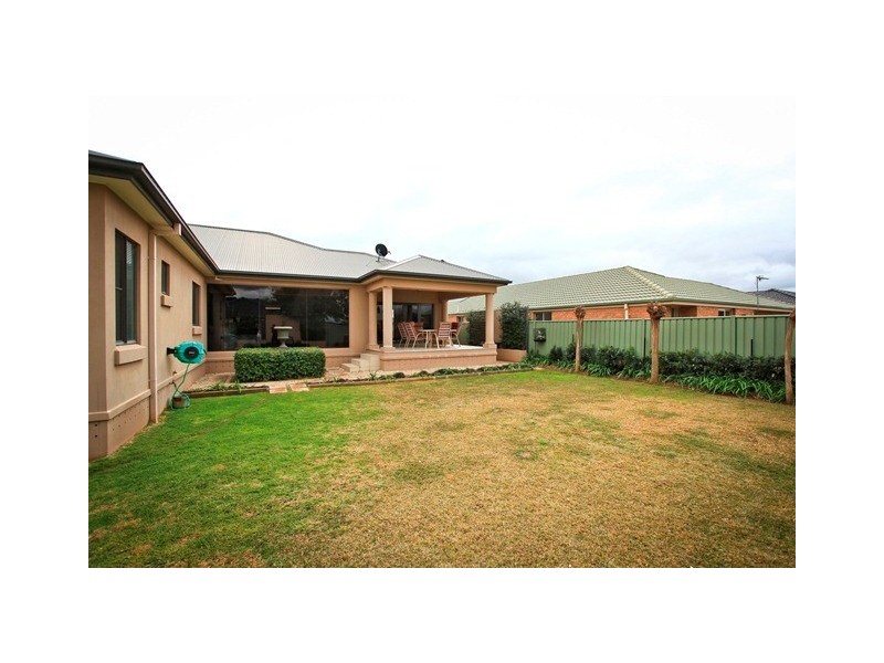 10 Hawkesbury Place, Dubbo NSW 2830