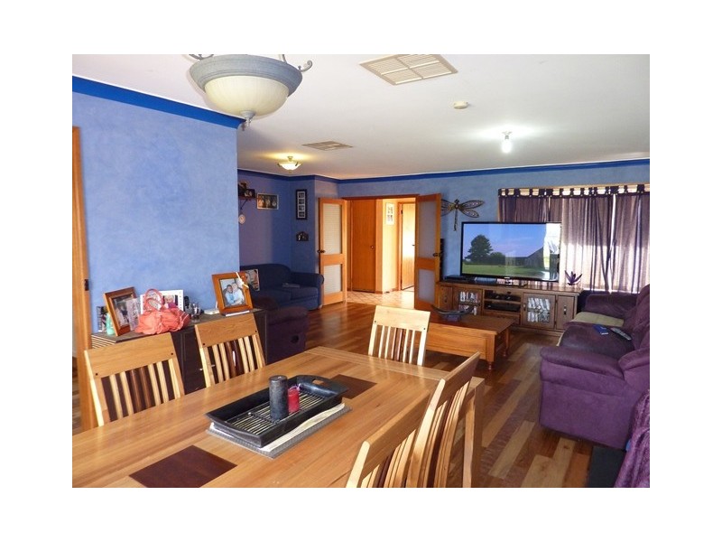 11 Meadowbank Drive, Dubbo NSW 2830