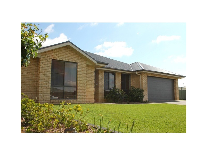 16 Holmwood Drive,, Dubbo NSW 2830