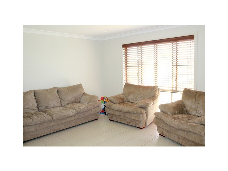 16 Holmwood Drive,, Dubbo NSW 2830