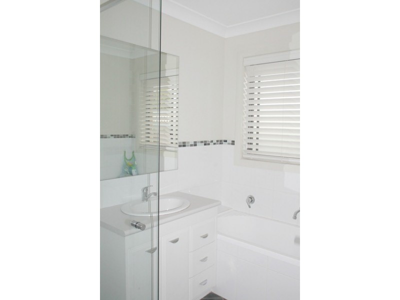 16 Holmwood Drive,, Dubbo NSW 2830