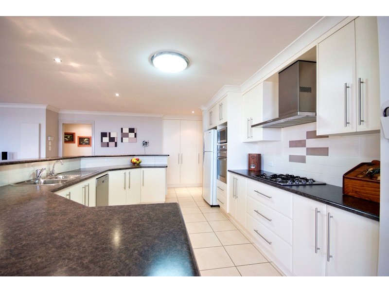 31 Lakeside Circuit, Dubbo NSW 2830