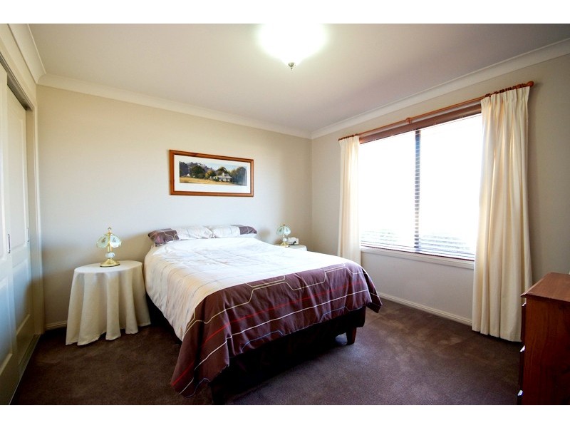 31 Lakeside Circuit, Dubbo NSW 2830