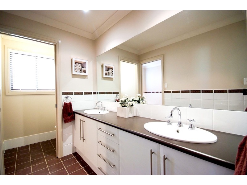 31 Lakeside Circuit, Dubbo NSW 2830